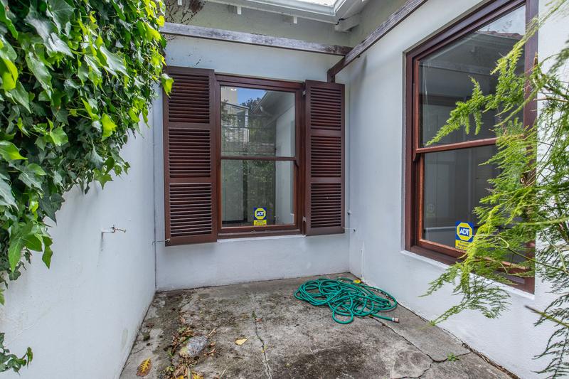 4 Bedroom Property for Sale in Claremont Upper Western Cape